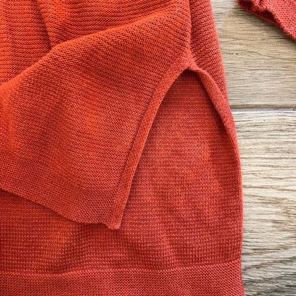 Burt orange pull over sweater - Picture 4 of 5